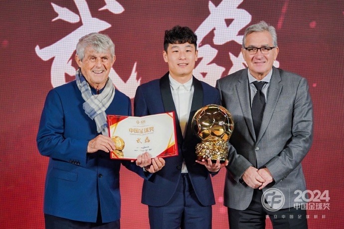  恭喜“核武7”！武磊第五次加冕中國金球獎