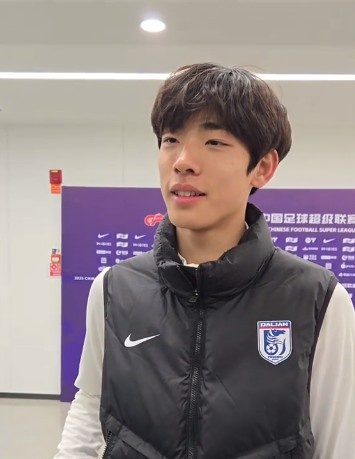  國青歸來上演中超首秀，朱鵬宇：感覺很好，場上大哥們很支持我