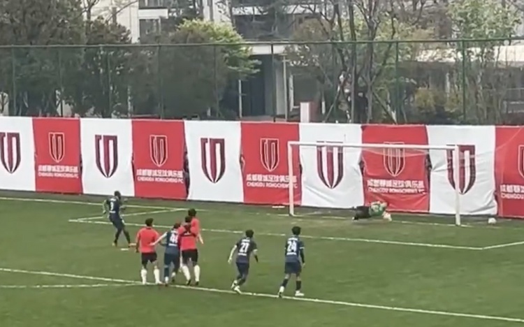  熱身賽-成都蓉城3-2擊敗重慶銅梁龍 比賽末段主動(dòng)演練10打11戰(zhàn)術(shù)