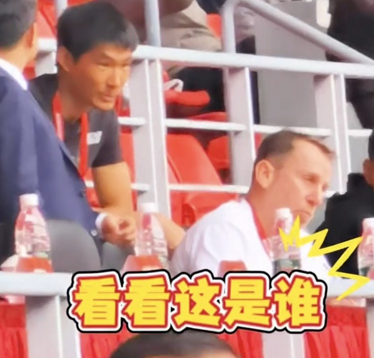  久爾杰維奇現(xiàn)身鹽城，現(xiàn)場觀看中國U22國足vs韓國