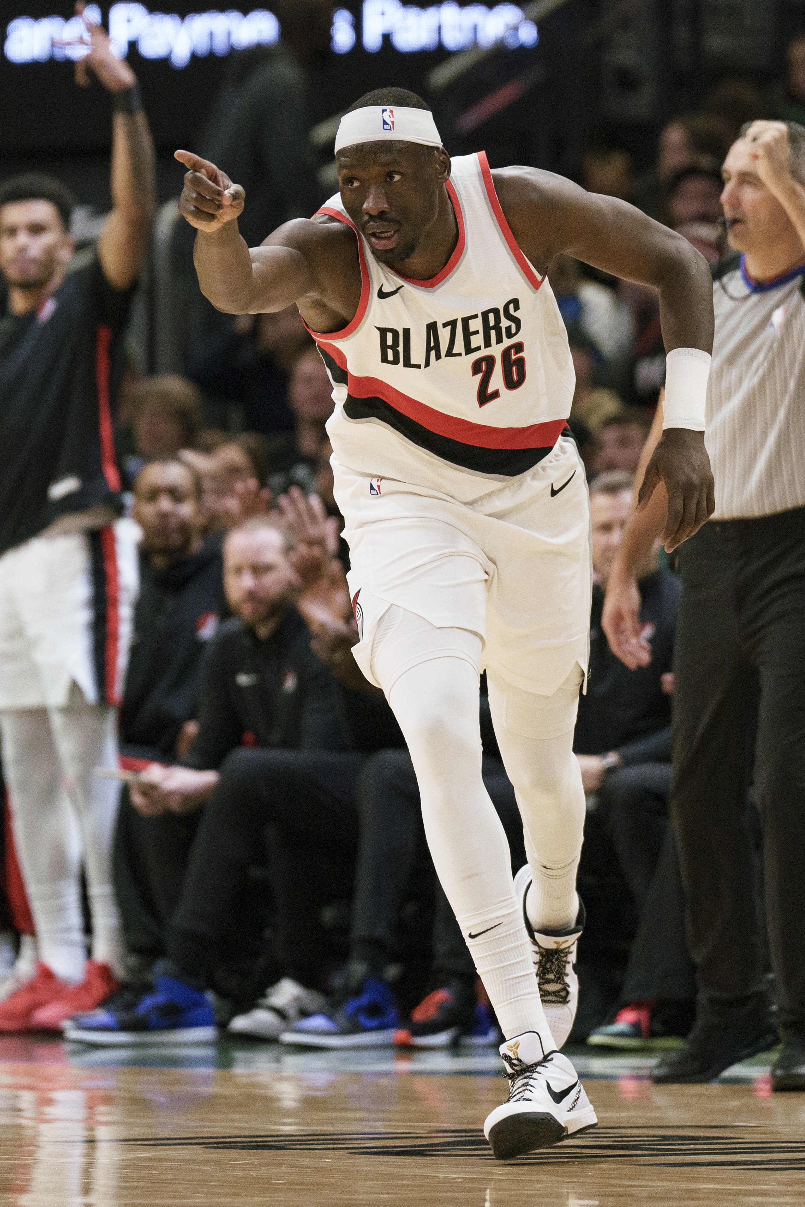  CBA名宿！里斯上半場三分4中3 11分鐘砍下11分5籃板