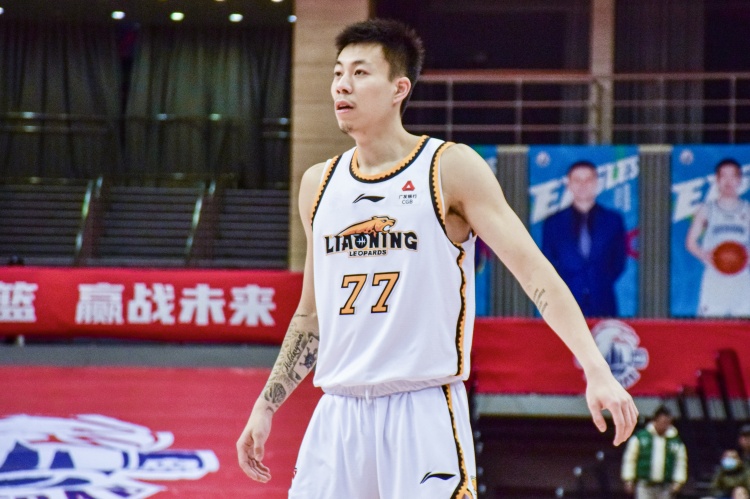  還得再調(diào)整！張鎮(zhèn)麟復(fù)出8中1拿到2分8助出現(xiàn)6失誤 正負(fù)值-34最低