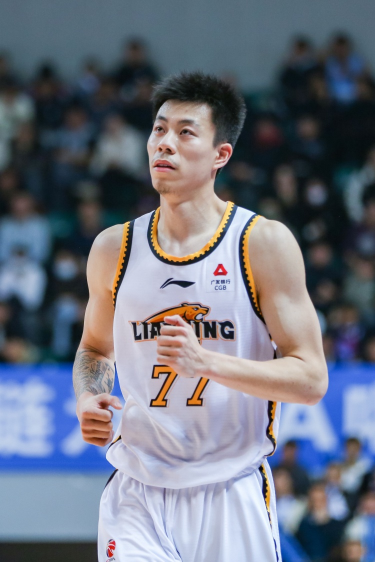  媒體人：張鎮(zhèn)麟、韓德君將因傷缺席今晚對(duì)陣北控的比賽