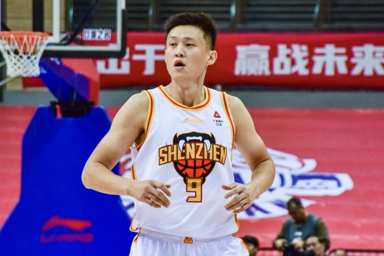  老將盡力了！周鵬8中7高效拿下16分3板1助1斷 正負(fù)值+4全隊(duì)最高