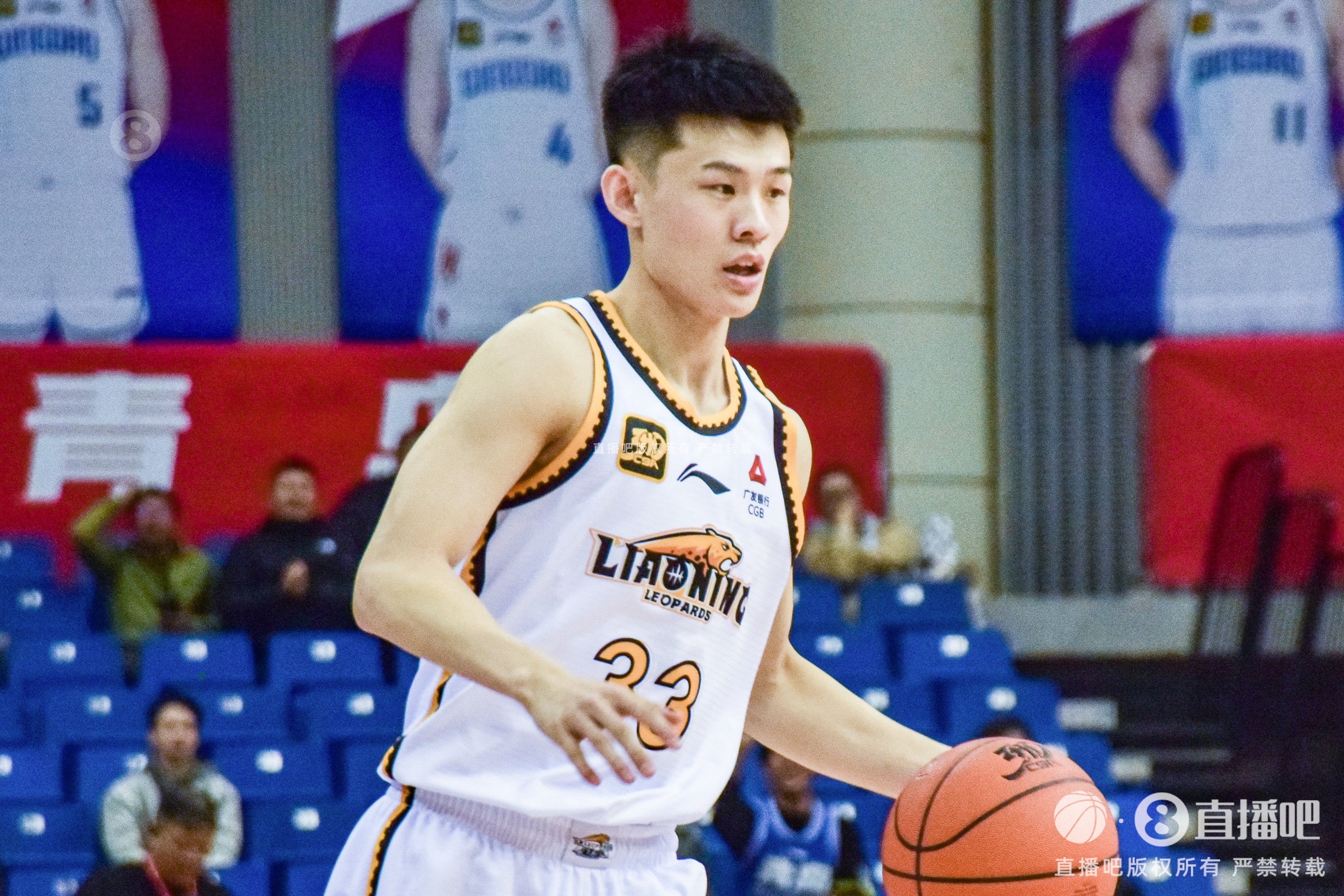  太準了！王嵐嵚半場4記三分球拿下12分2板2助1斷