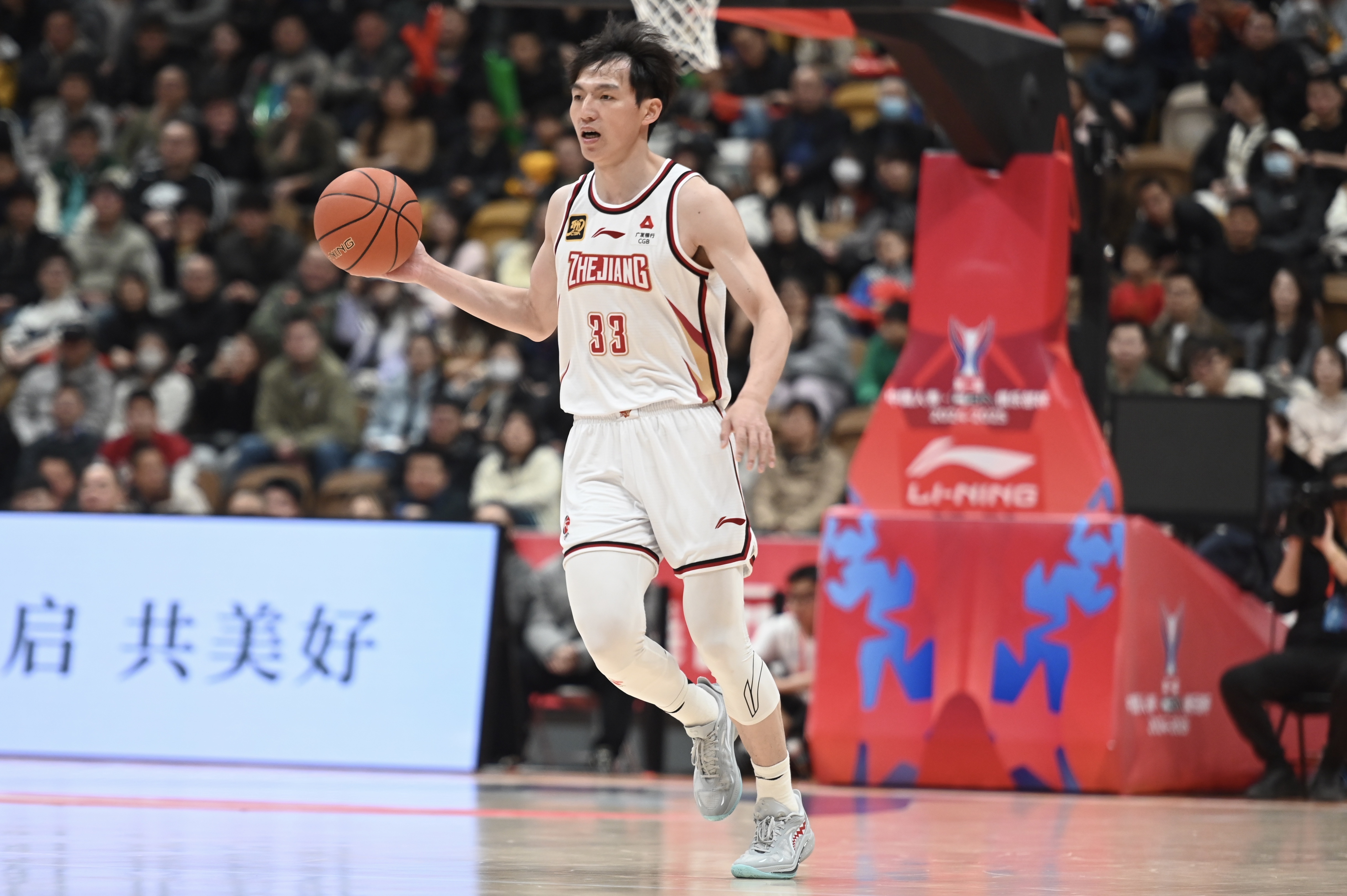  雙槍表現(xiàn)不錯！吳前和陸文博均9中5&三分合計15中7合砍30分