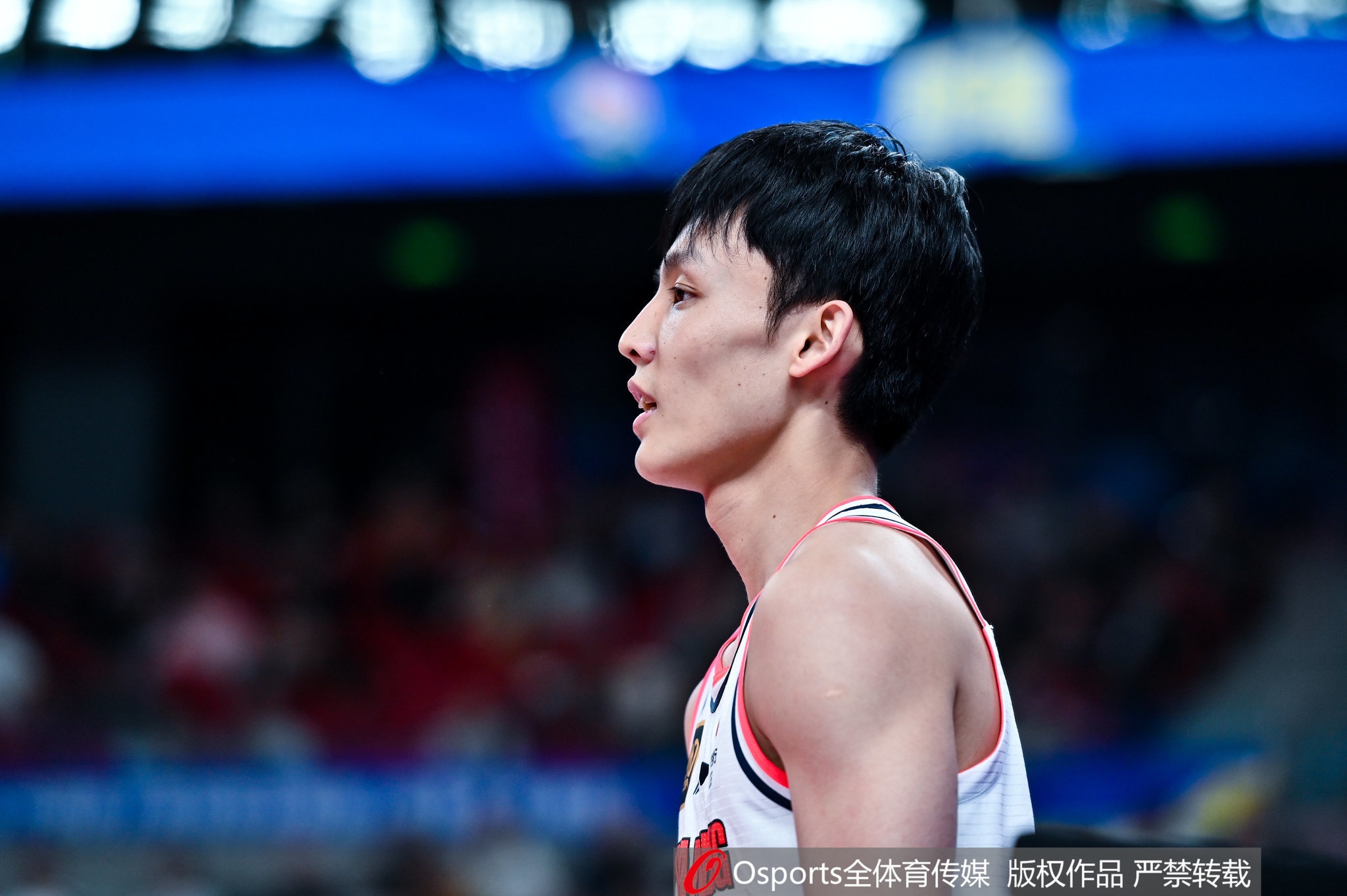  中鋒本色！徐杰3個前板并列全隊最多 9中3拿到13分7板4助2斷0失誤