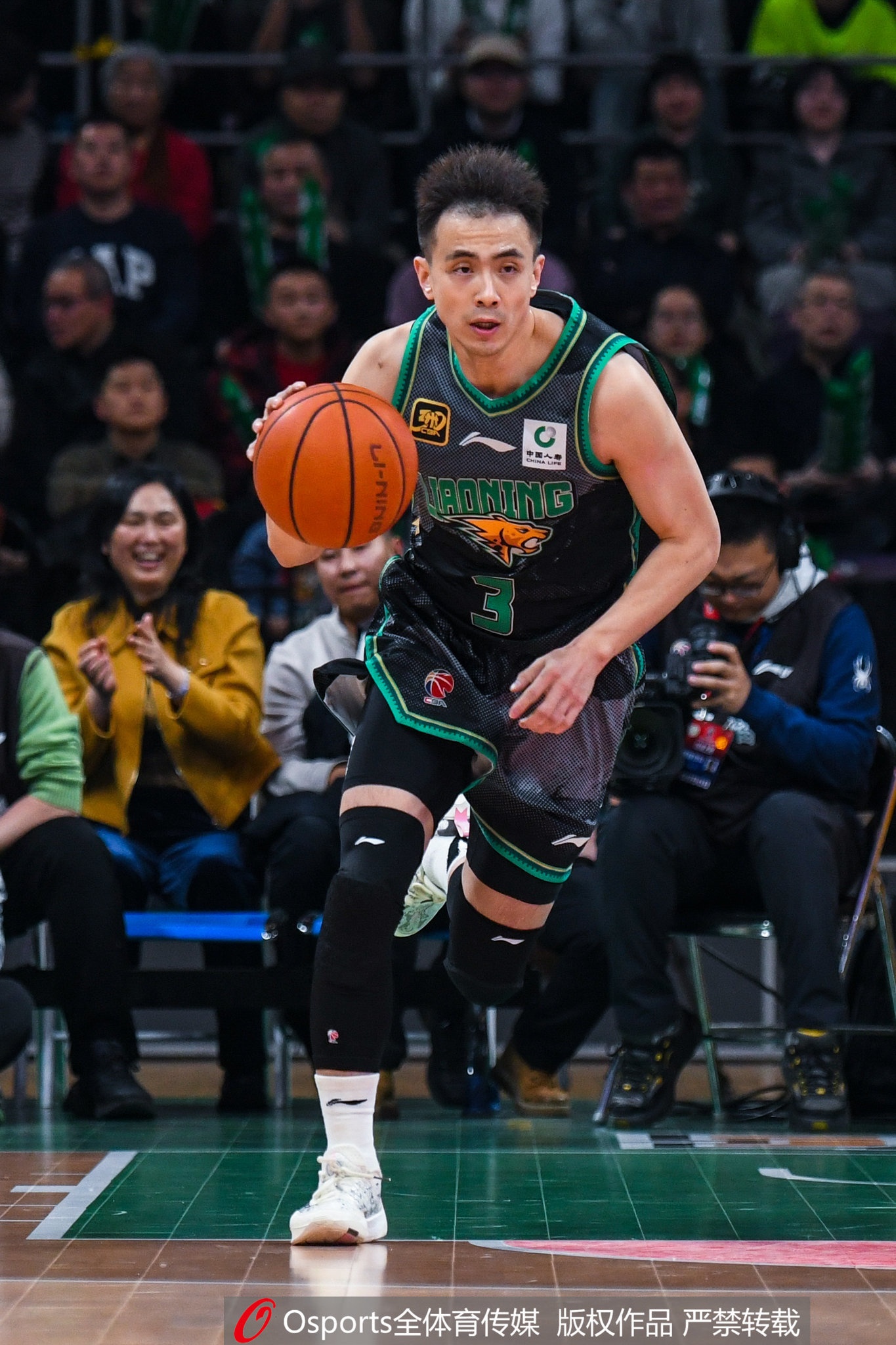  球隊(duì)指揮官！趙繼偉22分鐘送13助攻盤活全隊(duì)&5中3拿7分 正負(fù)值+24